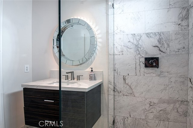 Detail Gallery Image 17 of 23 For 308 Poppy Ave, Corona Del Mar,  CA 92625 - 4 Beds | 3 Baths