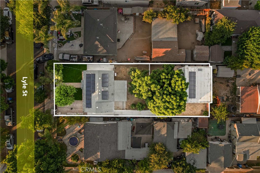 https://media.crmls.org/medias/cedd1a6b-4746-4188-a60d-ff2b587b5874.jpg?preset=X-Large