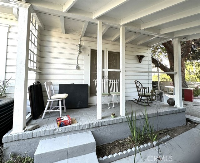 Detail Gallery Image 8 of 11 For 738 S Norton Ave, Los Angeles,  CA 90005 - 3 Beds | 2/1 Baths