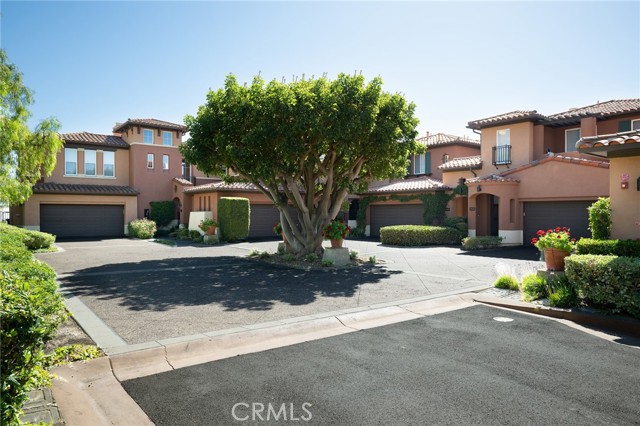 11 Classico Drive, Newport Coast CA: https://media.crmls.org/medias/cedde865-a556-4aaf-96b9-7e66d8f0ce11.jpg