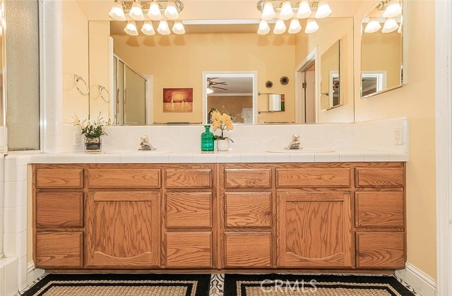 Detail Gallery Image 17 of 30 For 440 S Redwood Dr, Reedley,  CA 93654 - 3 Beds | 2 Baths