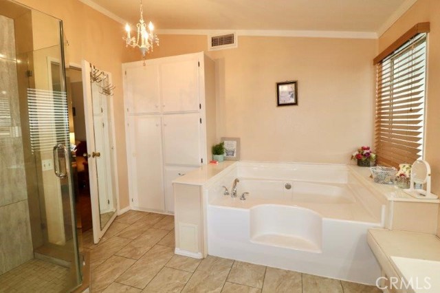 12623 Lake Frost Way, La Mirada CA: https://media.crmls.org/medias/cede0c4c-3a99-4831-b2fe-ac6180557dfd.jpg