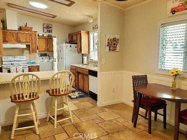 21621 Sandia Road, Apple Valley CA: https://media.crmls.org/medias/cede9c5b-d4b0-4b8e-a03b-6f7897f41ddc.jpg