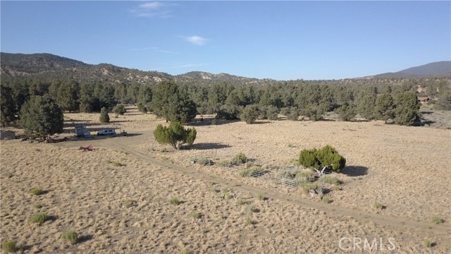 16469 Curtis Trail, Frazier Park CA: https://media.crmls.org/medias/cedeecfb-48d8-42d8-97ec-805b033d5494.jpg