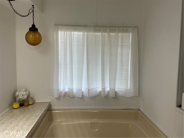 Detail Gallery Image 9 of 47 For 17625 Langlois Rd Space 13,  Desert Hot Springs,  CA 92241 - 2 Beds | 2 Baths