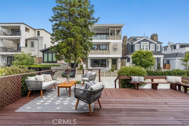 412 5th Street, Manhattan Beach, California 90266, 3 Bedrooms Bedrooms, ,3 BathroomsBathrooms,Residential,Sold,5th,SB23147369