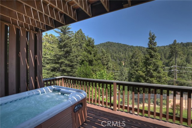 Jacuzzi on deck 2 downstairs