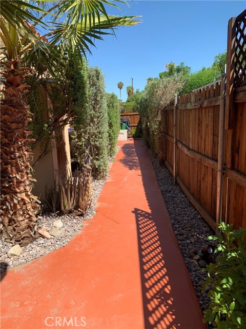 Details for 583 Calle Abronia, Palm Springs, CA 92264
