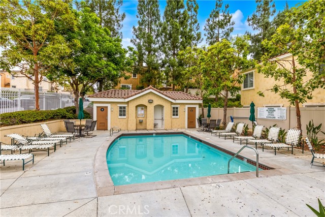 64 Vista del Valle, Aliso Viejo CA: https://media.crmls.org/medias/cee1e87b-f959-426b-b230-cfebde1b527a.jpg