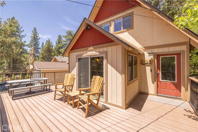 Detail Gallery Image 2 of 29 For 42730 Sonoma Dr, Big Bear Lake,  CA 92315 - 3 Beds | 3 Baths