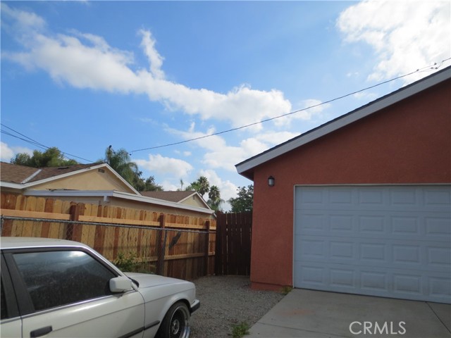 5855 Challen Avenue, Riverside CA: https://media.crmls.org/medias/cee1f1bb-4b5f-43d3-8e56-868f27906c62.jpg