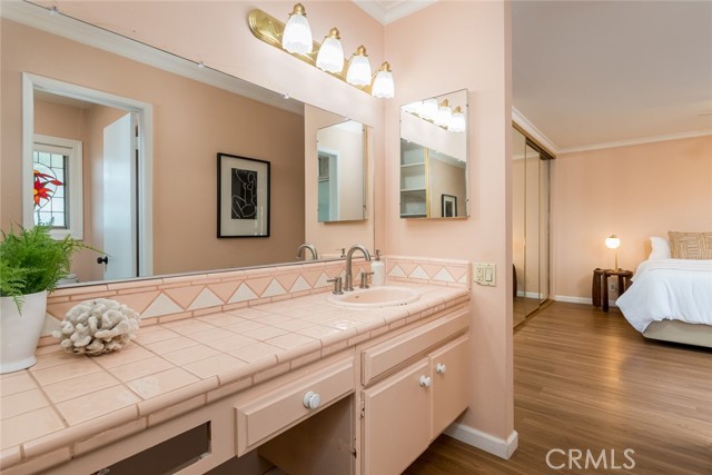 Detail Gallery Image 22 of 38 For 2251 El Arbolita Dr, Glendale,  CA 91208 - 2 Beds | 2 Baths