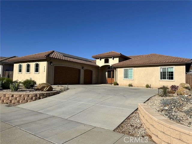 4654 Hummel Drive, Santa Maria CA: https://media.crmls.org/medias/cee25a24-468f-4a29-b9ef-a52bf6e5b95b.jpg