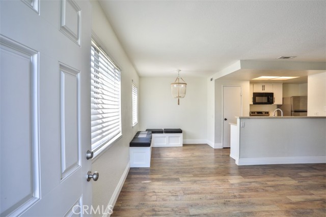 3025 N White Avenue, La Verne CA: https://media.crmls.org/medias/cee2d7f9-2e76-4f96-9c19-4bbeb162d68e.jpg