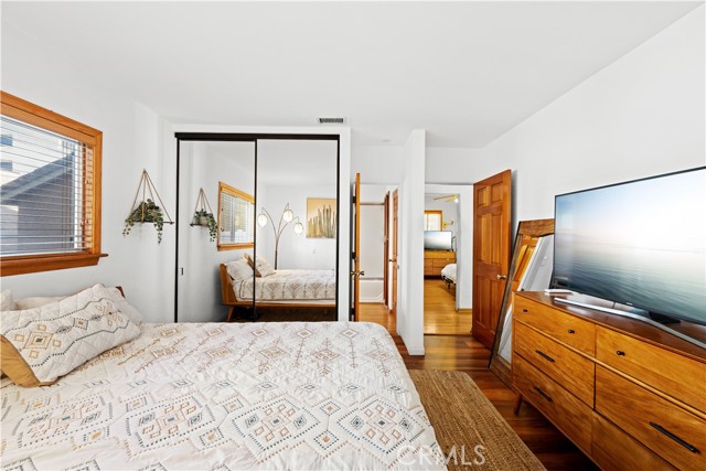 33 16th Street, Hermosa Beach, California 90254, 4 Bedrooms Bedrooms, ,4 BathroomsBathrooms,Residential,Sold,16th,SR24056246