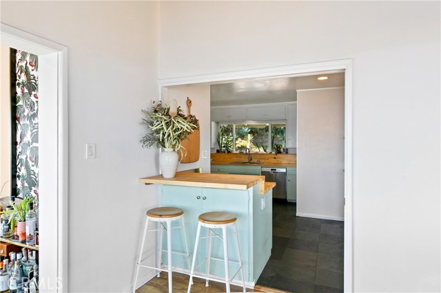 Detail Gallery Image 14 of 45 For 3662 Sweetwater Canyon Dr, Malibu,  CA 90265 - 3 Beds | 2 Baths