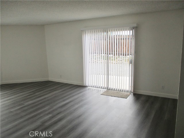 Detail Gallery Image 10 of 31 For 16999 Lorene Dr, Victorville,  CA 92395 - 3 Beds | 2 Baths