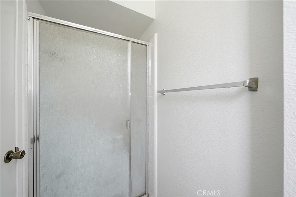 https://media.crmls.org/medias/cee54257-5e2c-4b68-8004-7f75b135f185.jpg?preset=X-Large