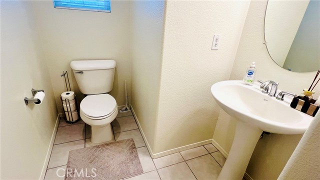 Detail Gallery Image 33 of 34 For 2652 W Madison Cir, Anaheim,  CA 92801 - 2 Beds | 2/1 Baths