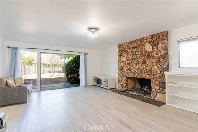 310 Susan Court, Palmdale CA: https://media.crmls.org/medias/cee5d6b0-d1c2-4543-b8d9-4a6205828384.jpg