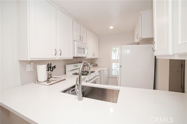 7111 Farralone Avenue, 95 photo 8