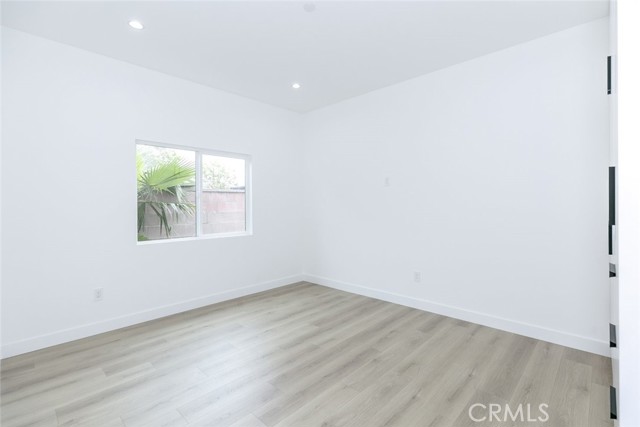 15009 Wyandotte Street, Van Nuys CA: https://media.crmls.org/medias/cee64e42-1c53-4f36-8867-8fd5cb454c4a.jpg