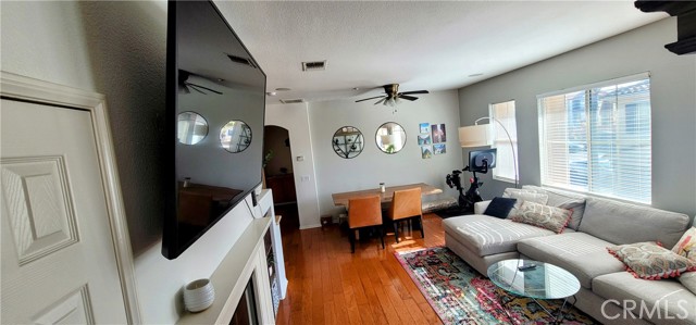 Photo #6: OC23046853 Listing 