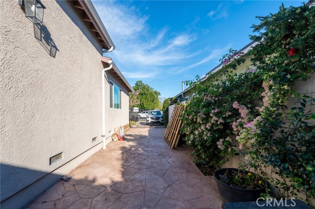Detail Gallery Image 21 of 21 For 7647 Amestoy Ave, Van Nuys,  CA 91406 - 2 Beds | 2 Baths