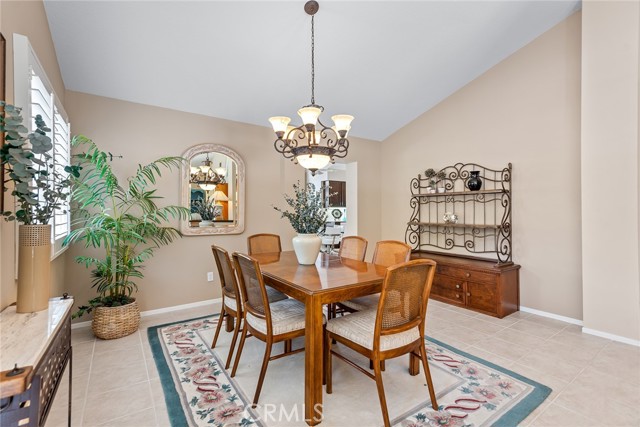 Detail Gallery Image 8 of 32 For 494 Bannister Way #B,  Simi Valley,  CA 93065 - 2 Beds | 2 Baths