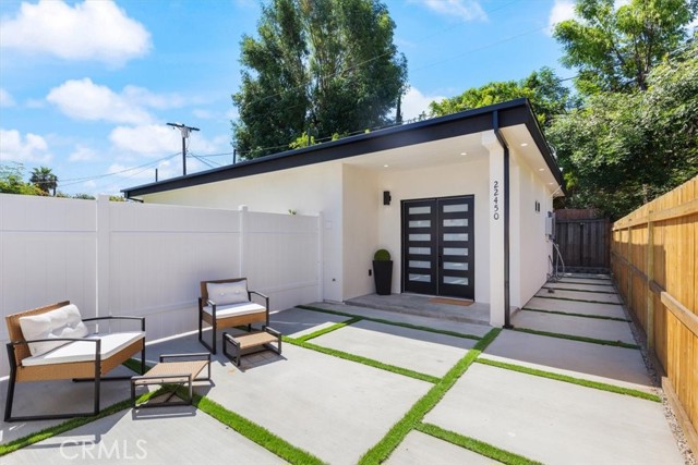 22452 Dolorosa Street, Woodland Hills CA: https://media.crmls.org/medias/cee84380-8dc8-4d9e-aefd-fa25aa76c0d7.jpg
