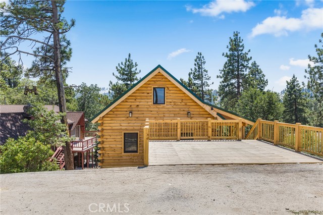 33149 Holcomb Creek Drive, Green Valley Lake CA: https://media.crmls.org/medias/cee8708a-0eab-4566-8633-1e1a617444f6.jpg