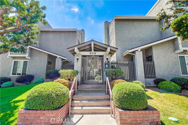 Detail Gallery Image 1 of 73 For 609 Meyer Ln #11,  Redondo Beach,  CA 90278 - 2 Beds | 1/1 Baths
