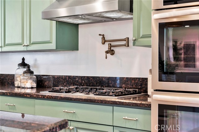 15372 Shasta Lane, Huntington Beach CA: https://media.crmls.org/medias/cee88640-a400-40df-997e-b19b58f41644.jpg