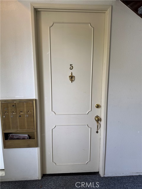 Detail Gallery Image 2 of 16 For 31567 Lindero Canyon #5,  Westlake Village,  CA 91361 - 1 Beds | 1 Baths