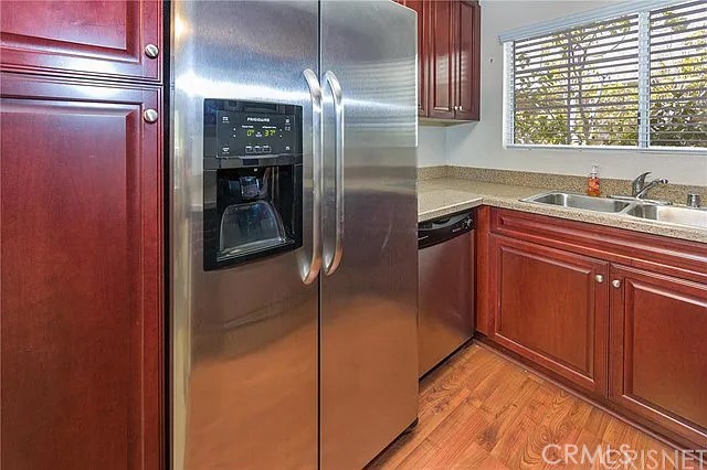 Detail Gallery Image 5 of 25 For 21520 Burbank Bld #204,  Woodland Hills,  CA 91367 - 2 Beds | 2 Baths