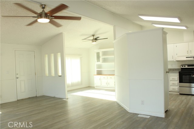 Detail Gallery Image 17 of 31 For 12980 Island Dr, Clearlake Oaks,  CA 95423 - 2 Beds | 2 Baths