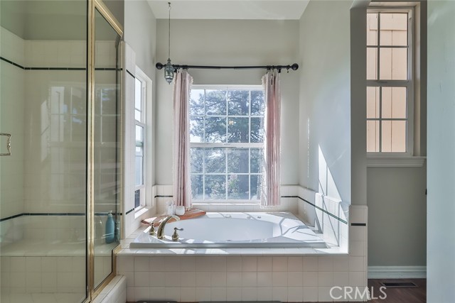 176 Pine Ridge Road, Crestline CA: https://media.crmls.org/medias/cee9c366-f241-456d-af84-11b67039d88e.jpg