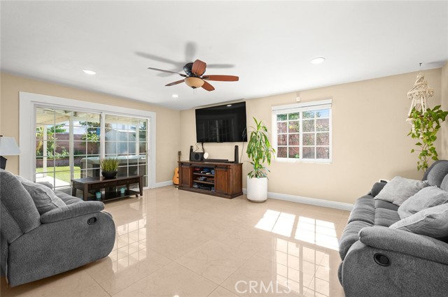 Detail Gallery Image 12 of 24 For 506 W Rosslynn, Fullerton,  CA 92832 - 3 Beds | 2 Baths