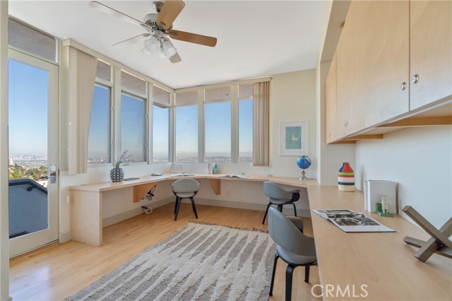 Detail Gallery Image 21 of 28 For 1436 Summitridge Dr, Beverly Hills,  CA 90210 - 4 Beds | 5/1 Baths