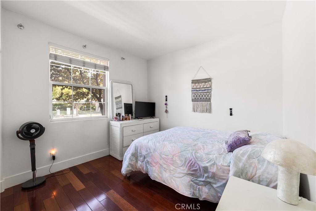 MLS #OC25181828 img 12