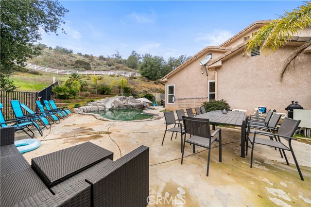 26677 Avenida Del Oro, Temecula CA: https://media.crmls.org/medias/ceebdd74-184c-4f91-9e4f-bdb252cc530a.jpg