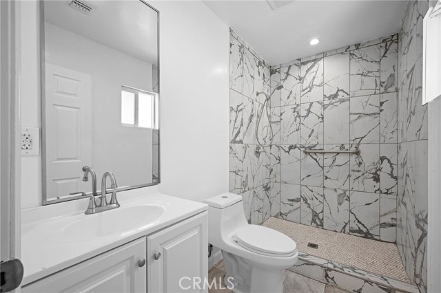 8302 Webb Avenue, Sun Valley CA: https://media.crmls.org/medias/ceebe756-fbd2-44bc-8025-00f1a5ba4964.jpg