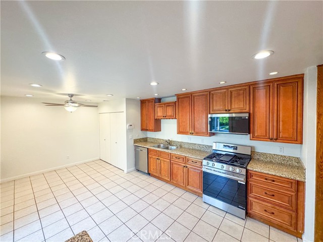 9952 Independence Avenue photo 9