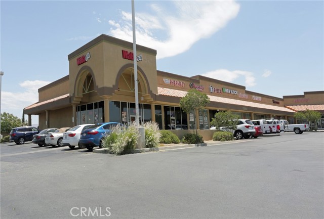 15555 Main Street, Hesperia, California 92345, ,Commercial Lease,For Rent,15555 Main Street,CRHD24252624