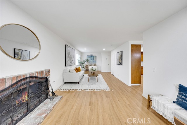 Detail Gallery Image 2 of 38 For 1829 Rainbow Terrace, Montebello,  CA 90640 - 3 Beds | 1 Baths