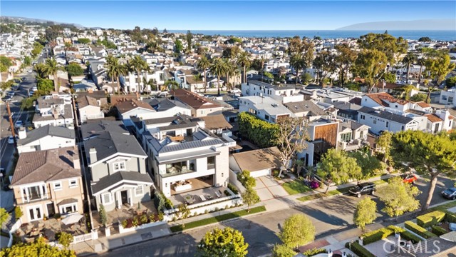 516 Larkspur Avenue, Corona del Mar CA: https://media.crmls.org/medias/ceef23dd-f0eb-48c9-a045-6db5d37decb9.jpg