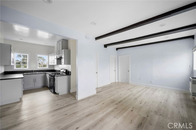 1641 S Catalina Street, Los Angeles CA: https://media.crmls.org/medias/ceef92dc-3db8-4525-bb51-a0879f872385.jpg