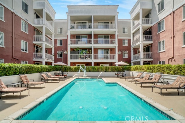Detail Gallery Image 19 of 26 For 3740 Santa Rosalia Dr #416,  Los Angeles,  CA 90008 - 1 Beds | 1 Baths