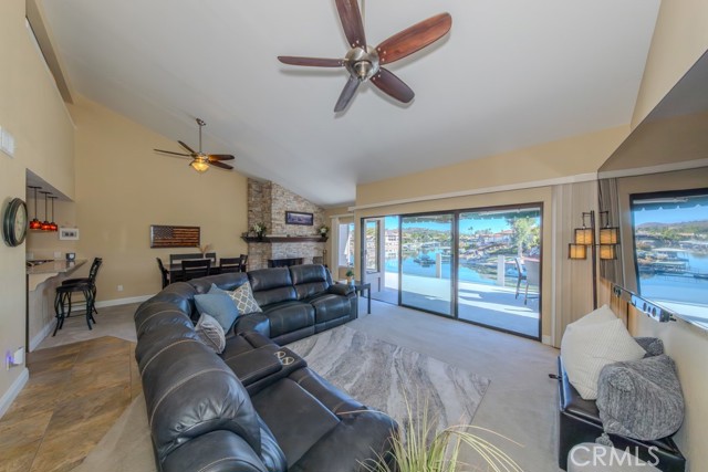 Detail Gallery Image 6 of 59 For 23456 Continental Way, Canyon Lake,  CA 92587 - 3 Beds | 2 Baths