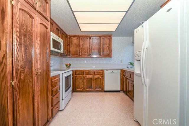 Detail Gallery Image 13 of 33 For 4406 Capricorn Ct, Lompoc,  CA 93436 - 4 Beds | 2 Baths